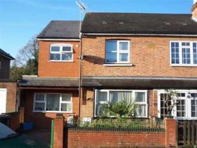  Image of 6 bedroom Semi-Detached house to rent in Alexandra Road Englefield Green Egham TW20 at Alexandra Road Englefield Green Egham, TW20 0RR