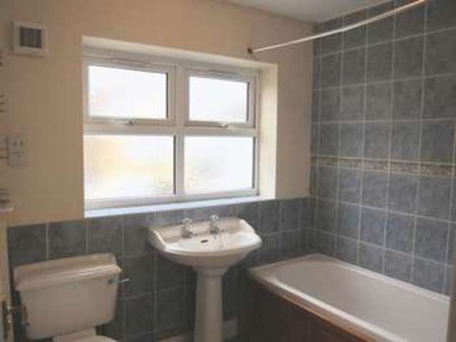  Image of 6 bedroom Semi-Detached house to rent in Alexandra Road Englefield Green Egham TW20 at Alexandra Road Englefield Green Egham, TW20 0RR