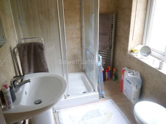  Image of 10 bedroom Detached house to rent in Alexandra Road Reading RG1 at Alexandra Road  Reading, RG1 5PE