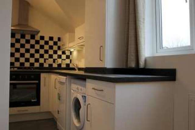  Image of 2 bedroom Flat to rent in Alfred Road Sutton SM1 at 1 Alfred Road  Sutton, SM1 4RR
