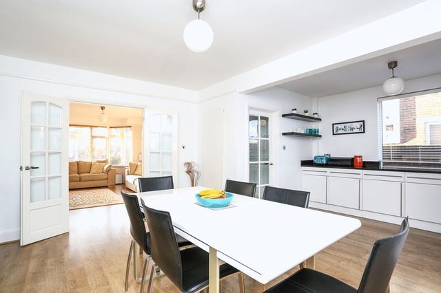  Image of 5 bedroom Semi-Detached house for sale in Alinora Avenue Goring-by-Sea Worthing BN12 at Alinora Avenue Goring-By-Sea Worthing, BN12 4ND