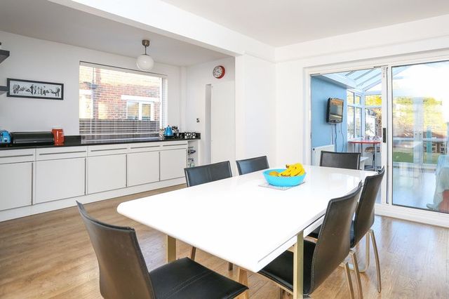  Image of 5 bedroom Semi-Detached house for sale in Alinora Avenue Goring-by-Sea Worthing BN12 at Alinora Avenue Goring-By-Sea Worthing, BN12 4ND