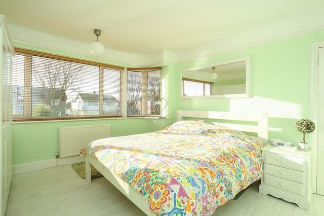  Image of 5 bedroom Semi-Detached house for sale in Alinora Avenue Goring-by-Sea Worthing BN12 at Alinora Avenue Goring-By-Sea Worthing, BN12 4ND