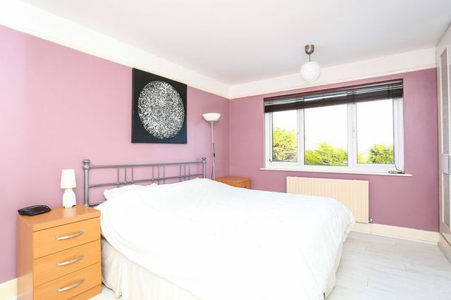  Image of 5 bedroom Semi-Detached house for sale in Alinora Avenue Goring-by-Sea Worthing BN12 at Alinora Avenue Goring-By-Sea Worthing, BN12 4ND
