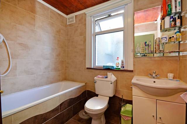  Image of 3 bedroom Detached house for sale in Alkham Road London N16 at Alkham Road  Stoke Newington, N16 6XF