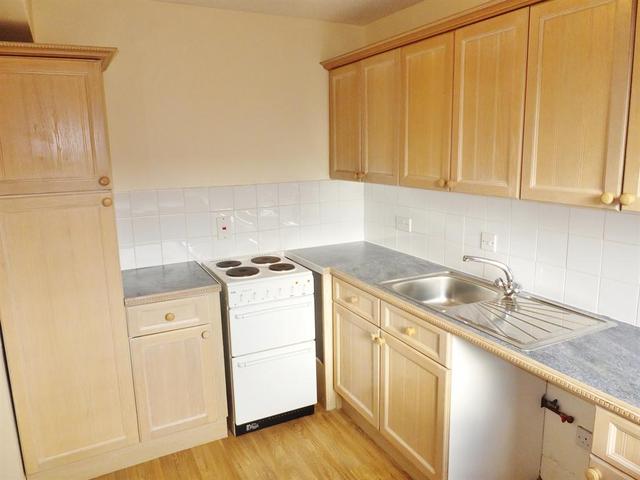  Image of 2 bedroom Flat to rent in All Saints Road Sutton SM1 at Sutton Surrey Sutton, SM1 3DB