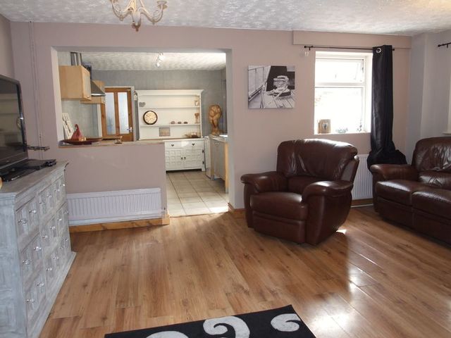  Image of 5 bedroom Semi-Detached house for sale in Althorpe Drive Loughborough LE11 at Althorpe Drive  Loughborough, LE11 4QU
