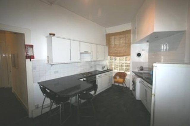  Image of 4 bedroom Flat to rent in Alva Street West End Edinburgh EH2 at West End Edinburgh Edinburgh, EH2 4QG