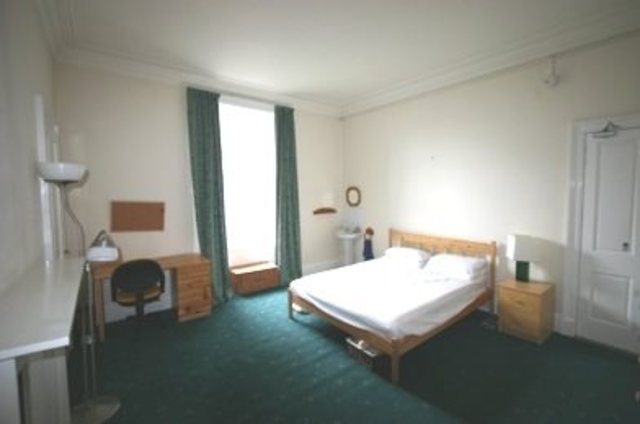  Image of 4 bedroom Flat to rent in Alva Street West End Edinburgh EH2 at West End Edinburgh Edinburgh, EH2 4QG