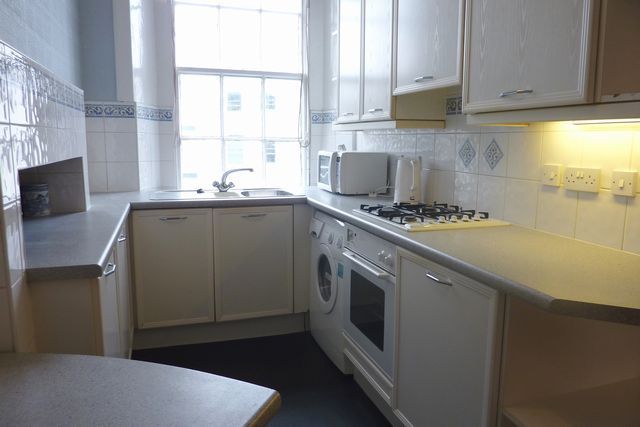  Image of 2 bedroom Flat to rent in Alva Street West End Edinburgh EH2 at West End Edinburgh Edinburgh, EH2 4PY
