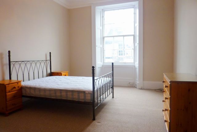  Image of 2 bedroom Flat to rent in Alva Street West End Edinburgh EH2 at West End Edinburgh Edinburgh, EH2 4PY