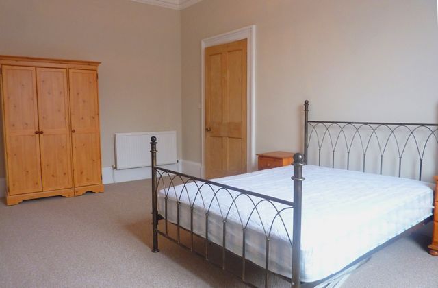  Image of 2 bedroom Flat to rent in Alva Street West End Edinburgh EH2 at West End Edinburgh Edinburgh, EH2 4PY