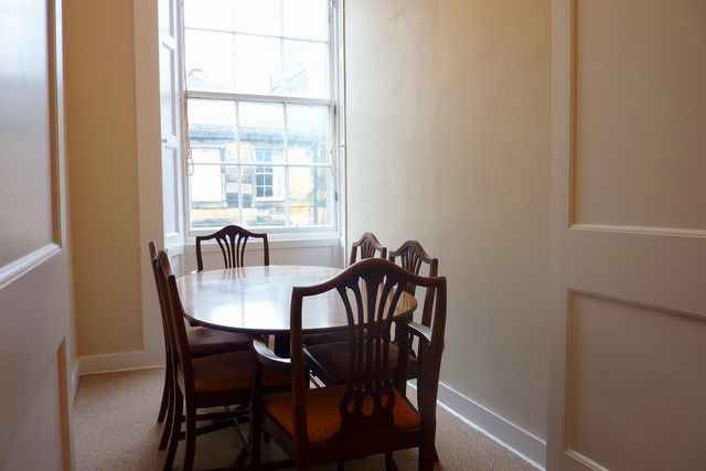 Image of 2 bedroom Flat to rent in Alva Street West End Edinburgh EH2 at West End Edinburgh Edinburgh, EH2 4PY