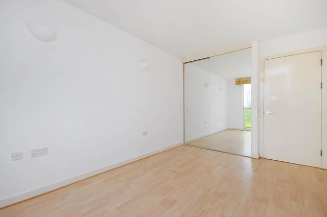  Image of 1 bedroom Flat to rent in New River Avenue London N8 at New River Avenue London Turnpike Lane, N8 7QE