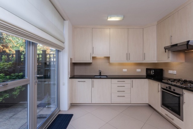  Image of 3 bedroom Flat to rent in Amherst Road London W13 at Amherst Road  London, W13 8LX