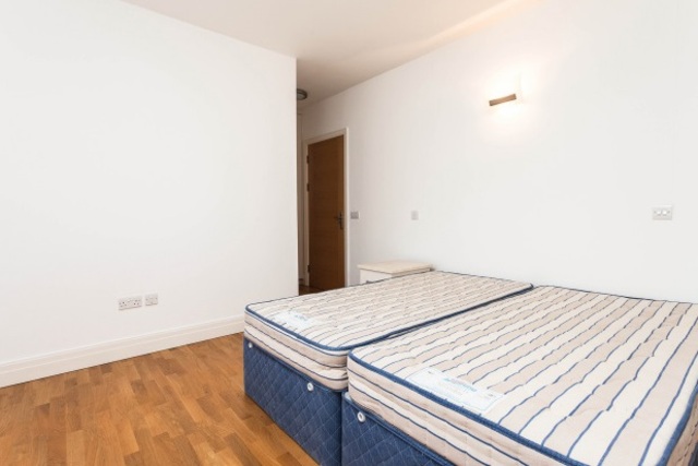  Image of 3 bedroom Flat to rent in Amherst Road London W13 at Amherst Road  London, W13 8LX