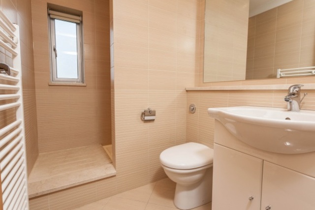  Image of 3 bedroom Flat to rent in Amherst Road London W13 at Amherst Road  London, W13 8LX