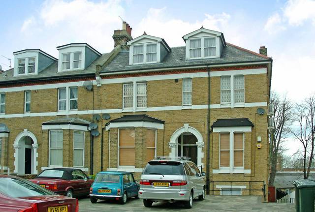  Image of 3 bedroom Flat for sale in Amhurst Park London N16 at Amhurst Park  Stamford Hill, N16 5AR