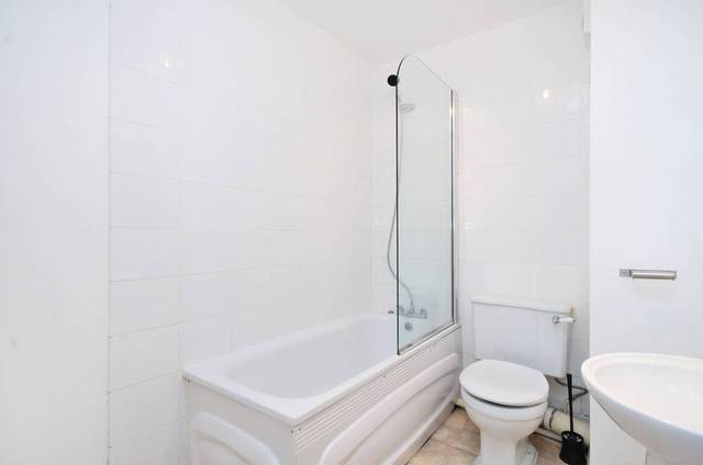  Image of 2 bedroom Maisonette for sale in Amhurst Park London N16 at Amhurst Park  Stamford Hill, N16 5LX