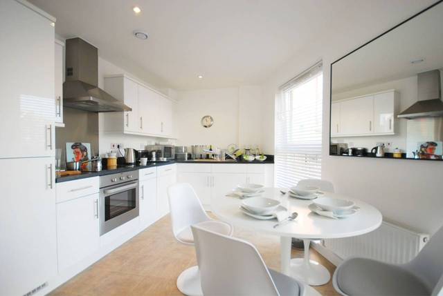 Image of 2 bedroom Flat for sale in Amhurst Road London E8 at Amhurst Road  Shacklewell, E8 2BS