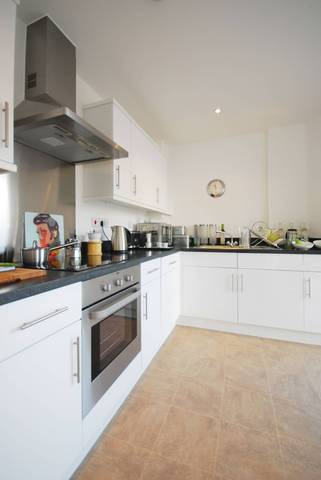  Image of 2 bedroom Flat for sale in Amhurst Road London E8 at Amhurst Road  Shacklewell, E8 2BS