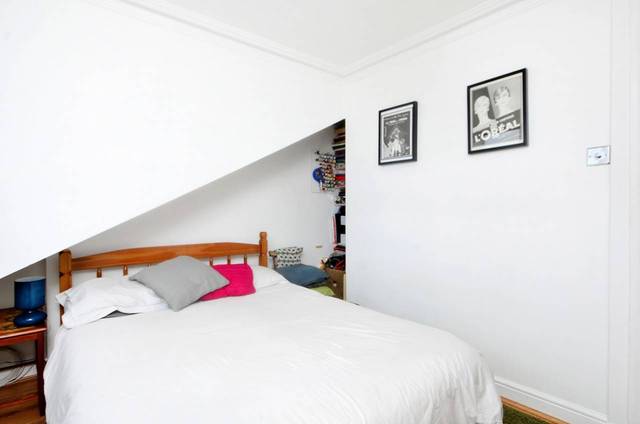  Image of 2 bedroom Flat for sale in Amhurst Road London N16 at Amhurst Road  Stoke Newington, N16 7UX