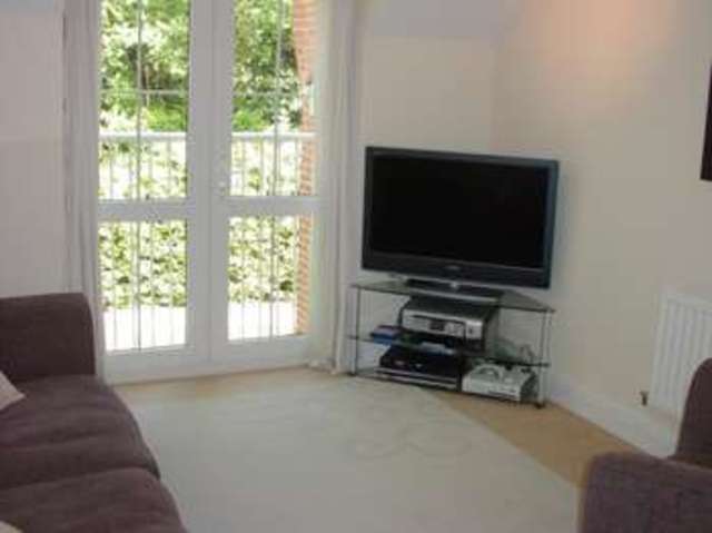  Image of 2 bedroom Flat to rent in Baddesley Road Chandler