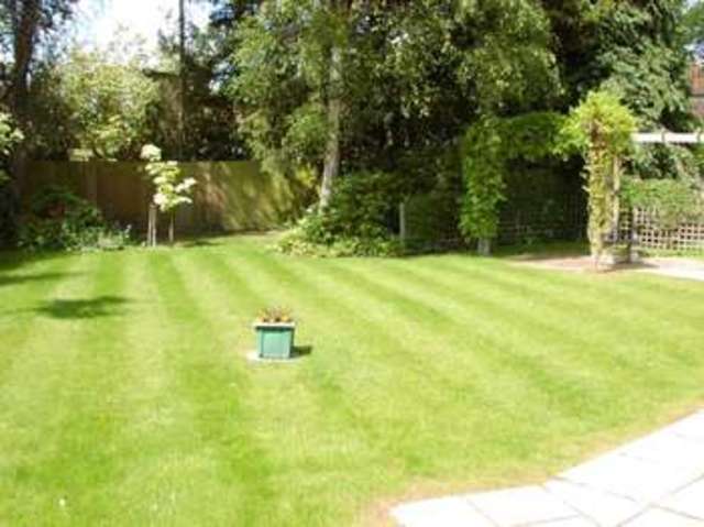  Image of 2 bedroom Flat to rent in Baddesley Road Chandler