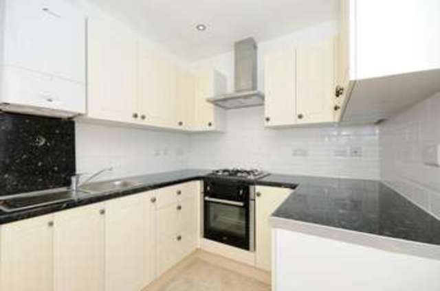  Image of 3 bedroom Flat to rent in Amwell Street London EC1R at Clerkenwell  Pentonville, EC1R 1XS