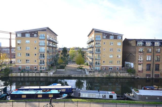  Image of 2 bedroom Flat for sale in Andrews Road London E8 at Andrews Road  Broadway Market, E8 4QF