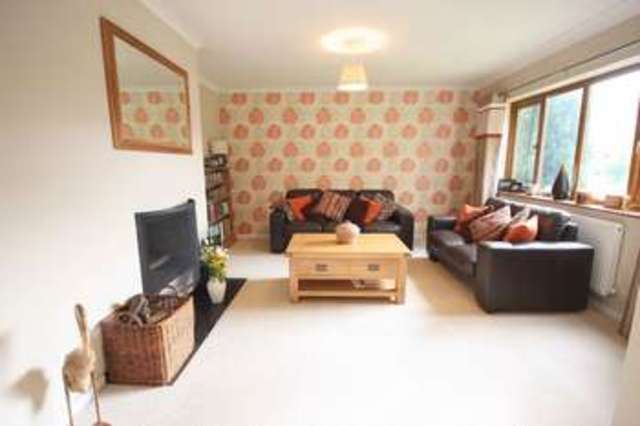  Image of 4 bedroom Detached house for sale in Antrobus Close Hatton Warwick CV35 at Antrobus Close  Warwick, CV35 7BW
