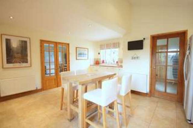  Image of 4 bedroom Detached house for sale in Antrobus Close Hatton Warwick CV35 at Antrobus Close  Warwick, CV35 7BW
