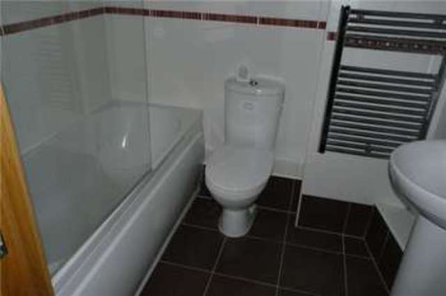  Image of 2 bedroom Apartment for sale in Salts Mill Road Baildon Shipley BD17 at Vm1 Salts Mill Road Baildon, BD17 7EN