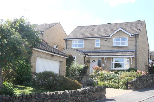  Image of 4 bedroom Detached house for sale in Apperley Road Apperley Bridge Bradford BD10 at Bradford  Calverley, BD10 9TP