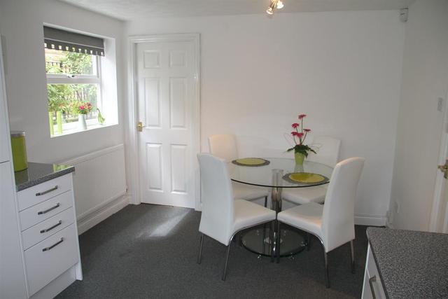  Image of 4 bedroom Detached house for sale in Apperley Road Apperley Bridge Bradford BD10 at Bradford  Calverley, BD10 9TP