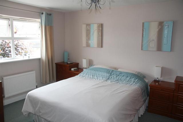  Image of 4 bedroom Detached house for sale in Apperley Road Apperley Bridge Bradford BD10 at Bradford  Calverley, BD10 9TP