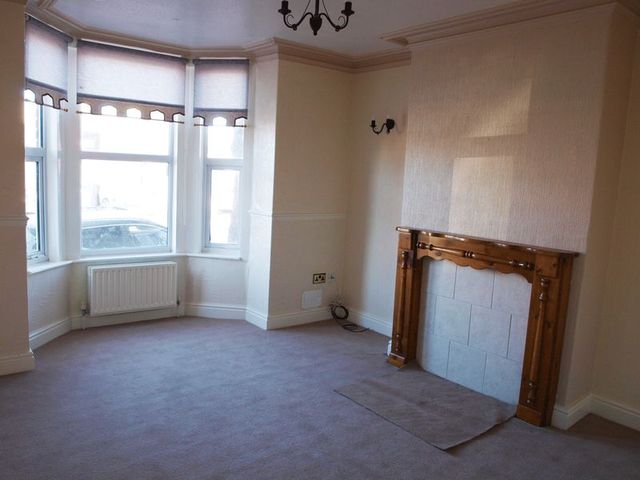  Image of 3 bedroom Semi-Detached house for sale in Appleton Gate Newark NG24 at Appleton Gate  Newark, NG24 1LR