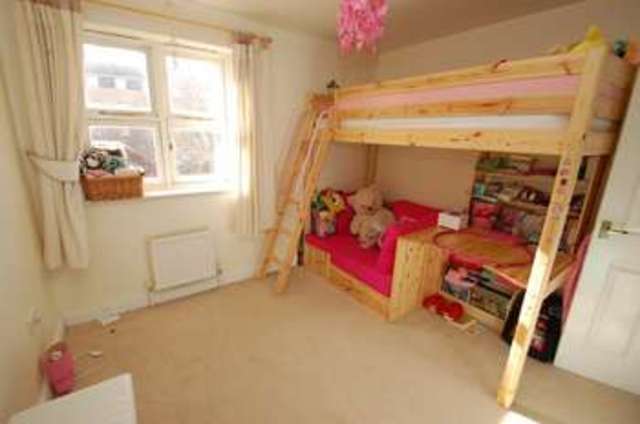  Image of 3 bedroom Semi-Detached house for sale in Belswains Lane Hemel Hempstead HP3 at Apsley Hemel Hempstead HERTS, HP3 9XD