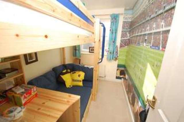  Image of 3 bedroom Semi-Detached house for sale in Belswains Lane Hemel Hempstead HP3 at Apsley Hemel Hempstead HERTS, HP3 9XD
