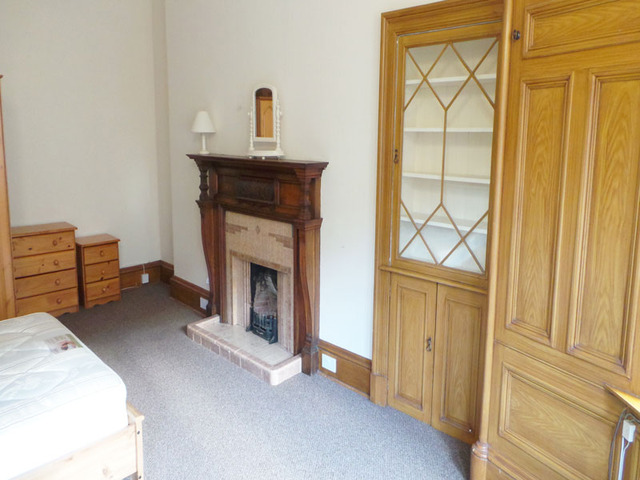  Image of 3 bedroom Flat to rent in Arden Street Edinburgh EH9 at Marchmont Edinburgh Edinburgh, EH9 1BS