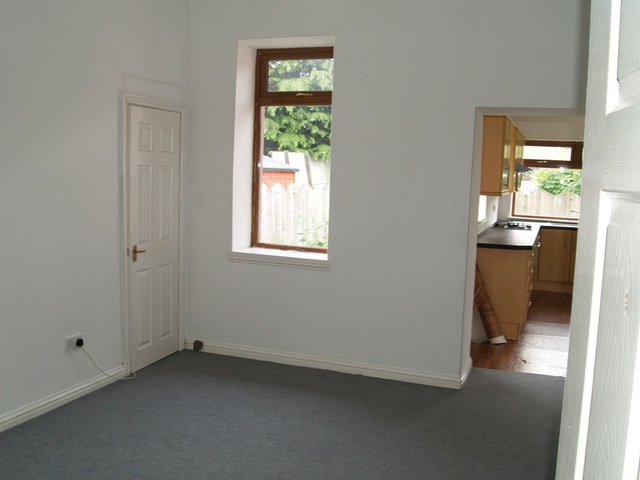  Image of 4 bedroom Semi-Detached house to rent in Ardgay Street Glasgow G32 at Shettleston Glasgow Glasgow, G32 7AS