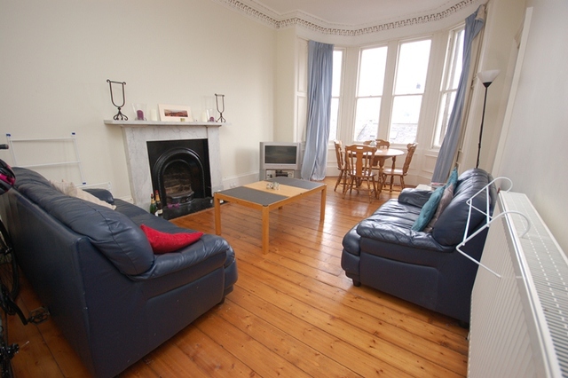  Image of 3 bedroom Flat to rent in Argyle Place Edinburgh EH9 at Meadows Edinburgh Edinburgh, EH9 1JJ