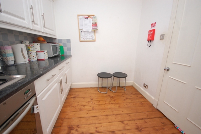  Image of 3 bedroom Flat to rent in Argyle Place Edinburgh EH9 at Meadows Edinburgh Edinburgh, EH9 1JJ