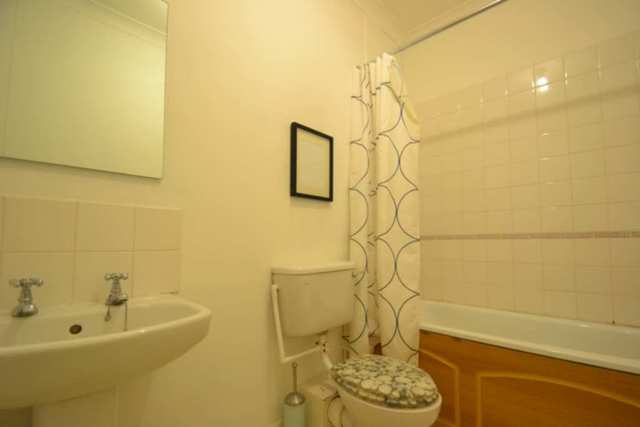  Image of 2 bedroom Flat to rent in Argyle Road London W13 at Argyle Road  London, W13 0LW
