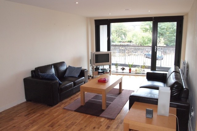  Image of 2 bedroom Flat to rent in Argyle Street Glasgow G3 at City Centre Glasgow Glasgow, G3 8LZ