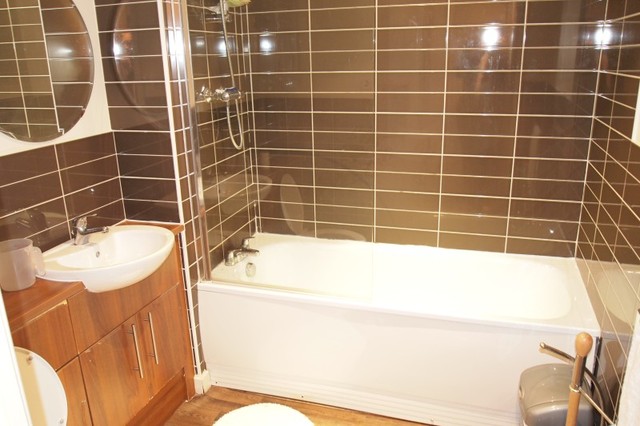  Image of 2 bedroom Flat to rent in Argyle Street Glasgow G3 at City Centre Glasgow Glasgow, G3 8LZ