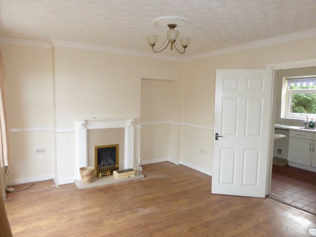  Image of 3 bedroom End of Terrace to rent in Arkley Road Hall Green Birmingham B28 at ARKLEY ROAD  HALL GREEN, BIRMINGHAM, B28 9PJ
