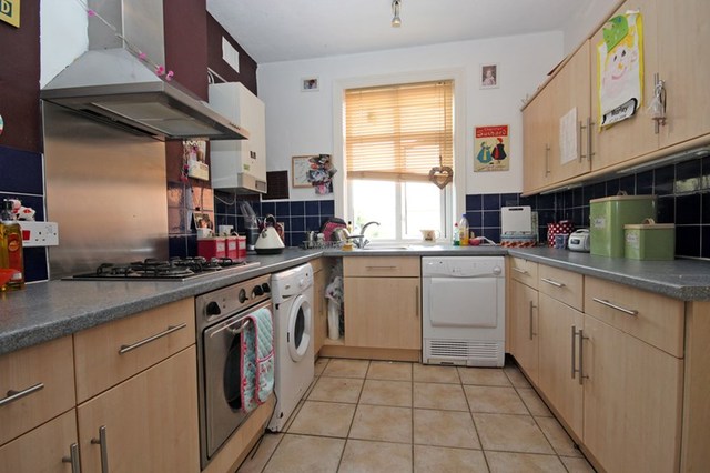  Image of 3 bedroom Flat for sale in Arnewood Road Southbourne Bournemouth BH6 at Arnewood Road Southbourne Bournemouth, BH6 5DH