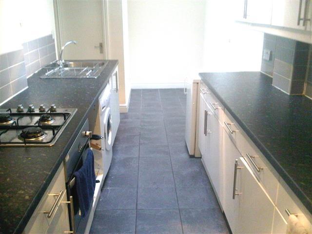  Image of 6 bedroom End of Terrace to rent in Arundel Avenue Liverpool L17 at Aigburth  Liverpool, L17 2AU