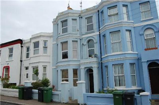  Image of 1 bedroom Flat to rent in Ashburnham Road Hastings TN35 at Hastings Ore, TN35 5JH